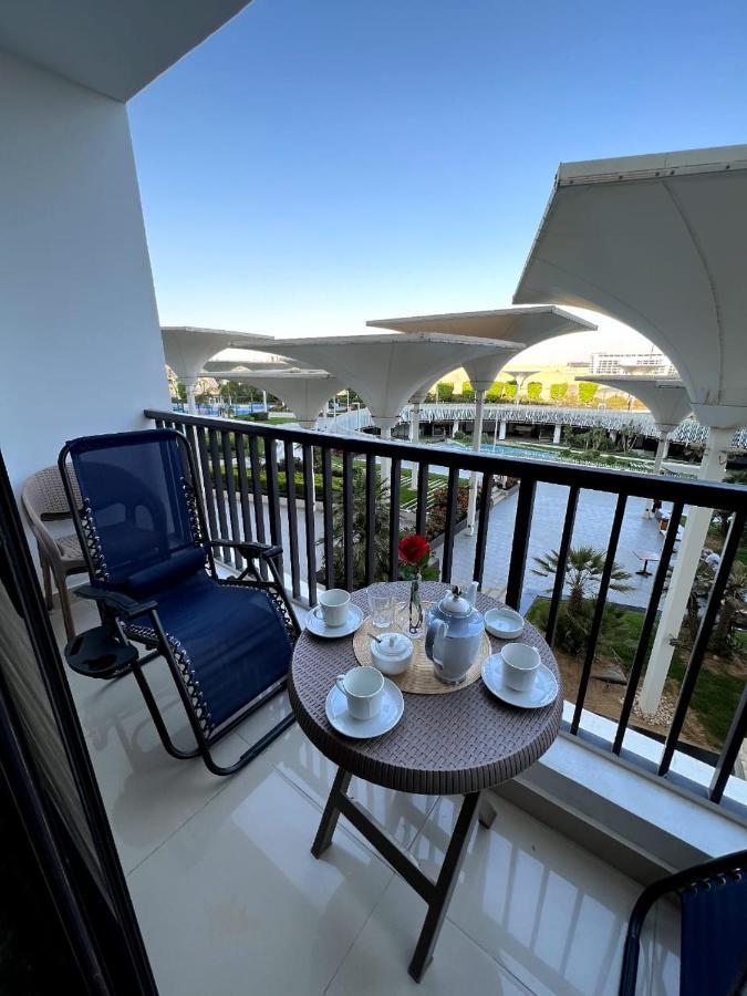 Апартаменты Luxury With Pools In Front Auc *