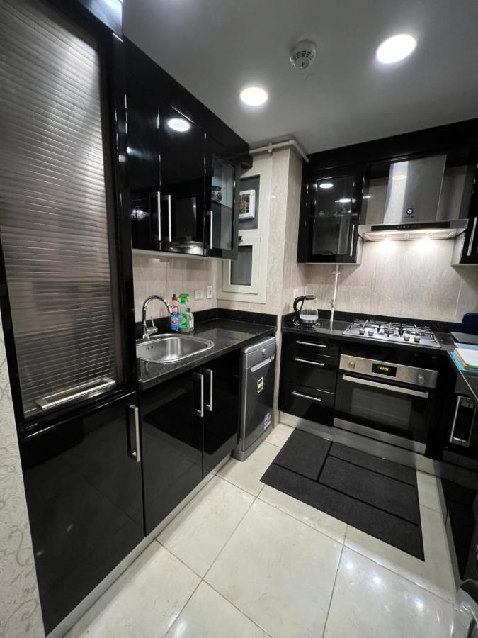 Luxury With Pools In Front Auc Каир