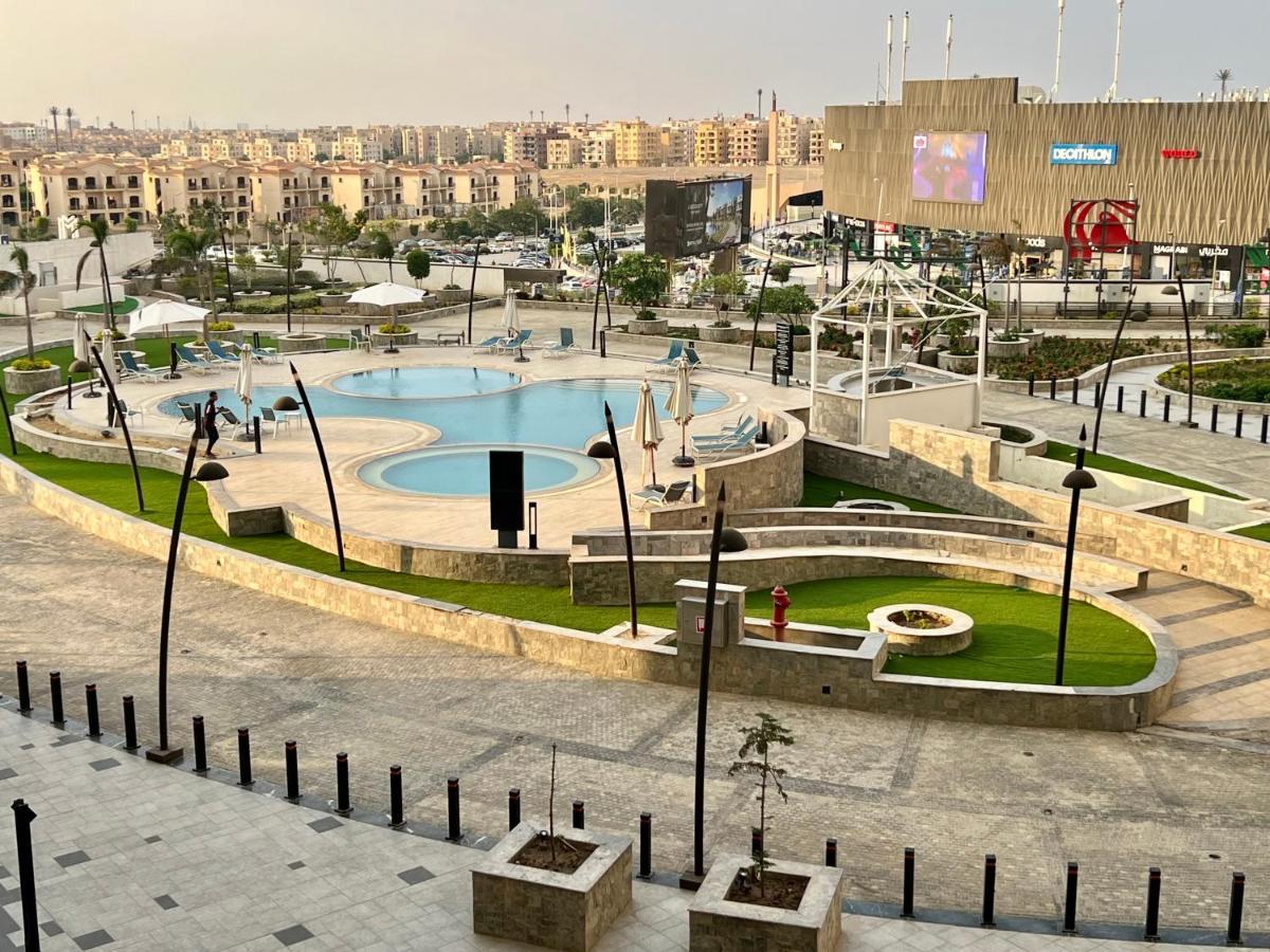 Luxury With Pools In Front Auc Каир