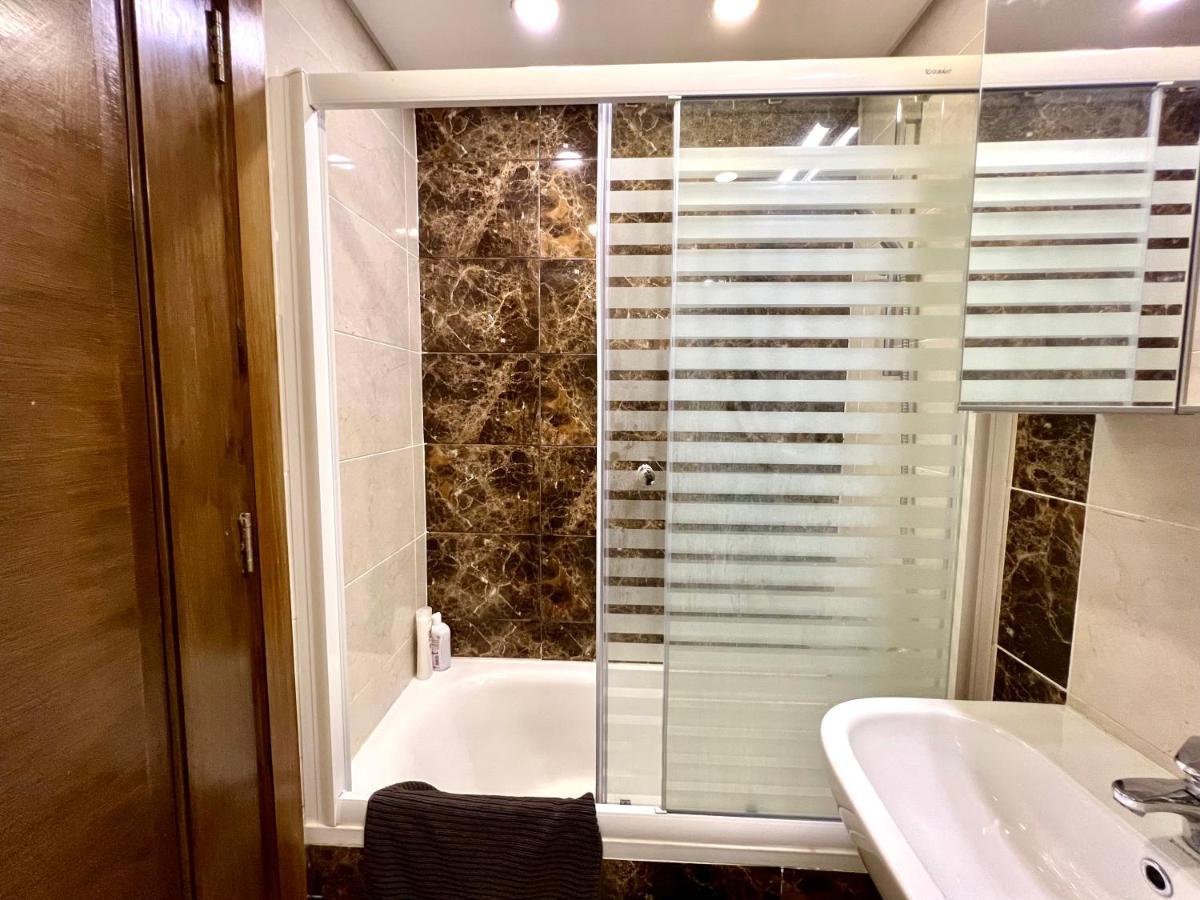 Apartment Luxury With Pools In Front Auc
